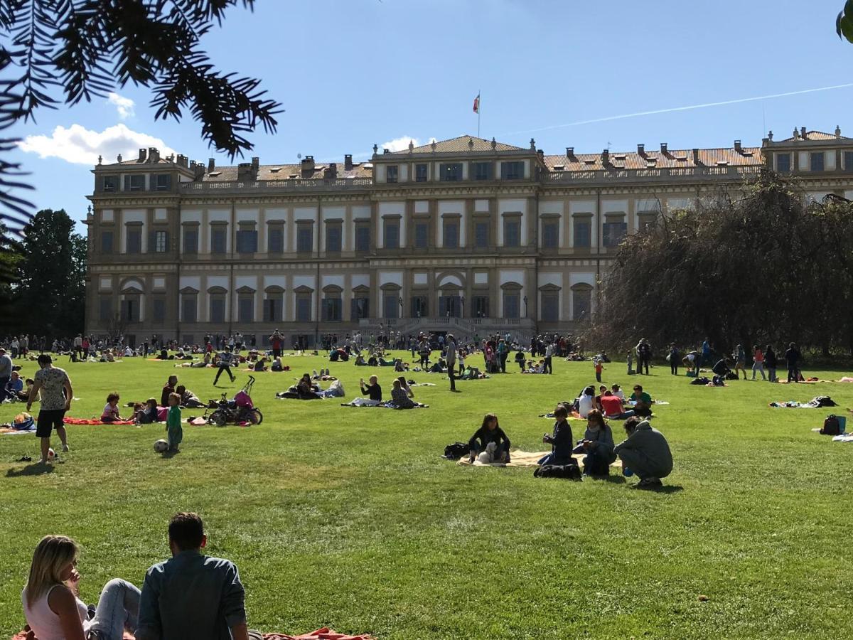 Appartamento Ampio E Indipendente Con Vista Giardino Paderno d'Adda Eksteriør billede